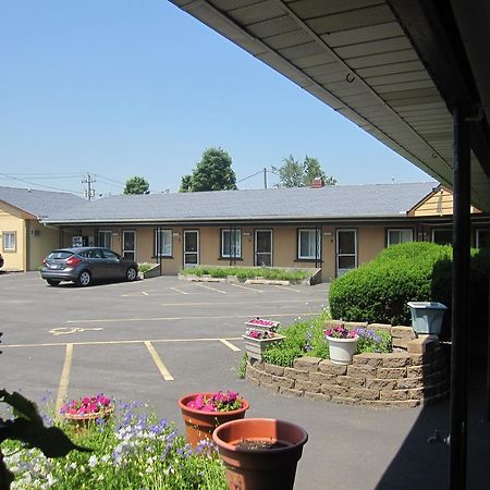 Glen Motel - Utica Buitenkant foto